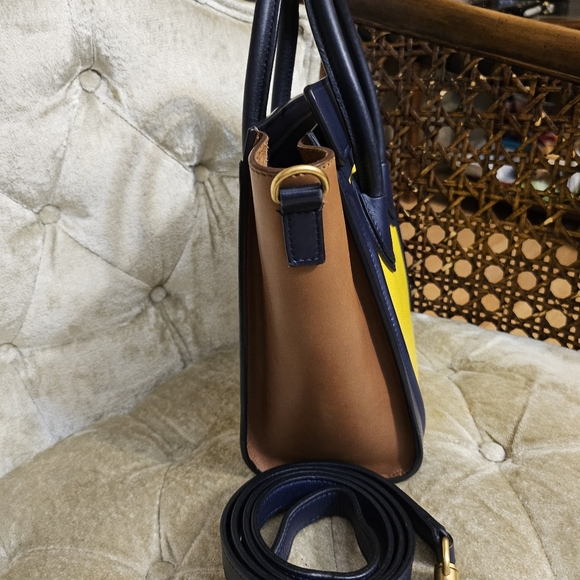 Authentic Celine Nano tote bag with strap - Picture 7 of 13